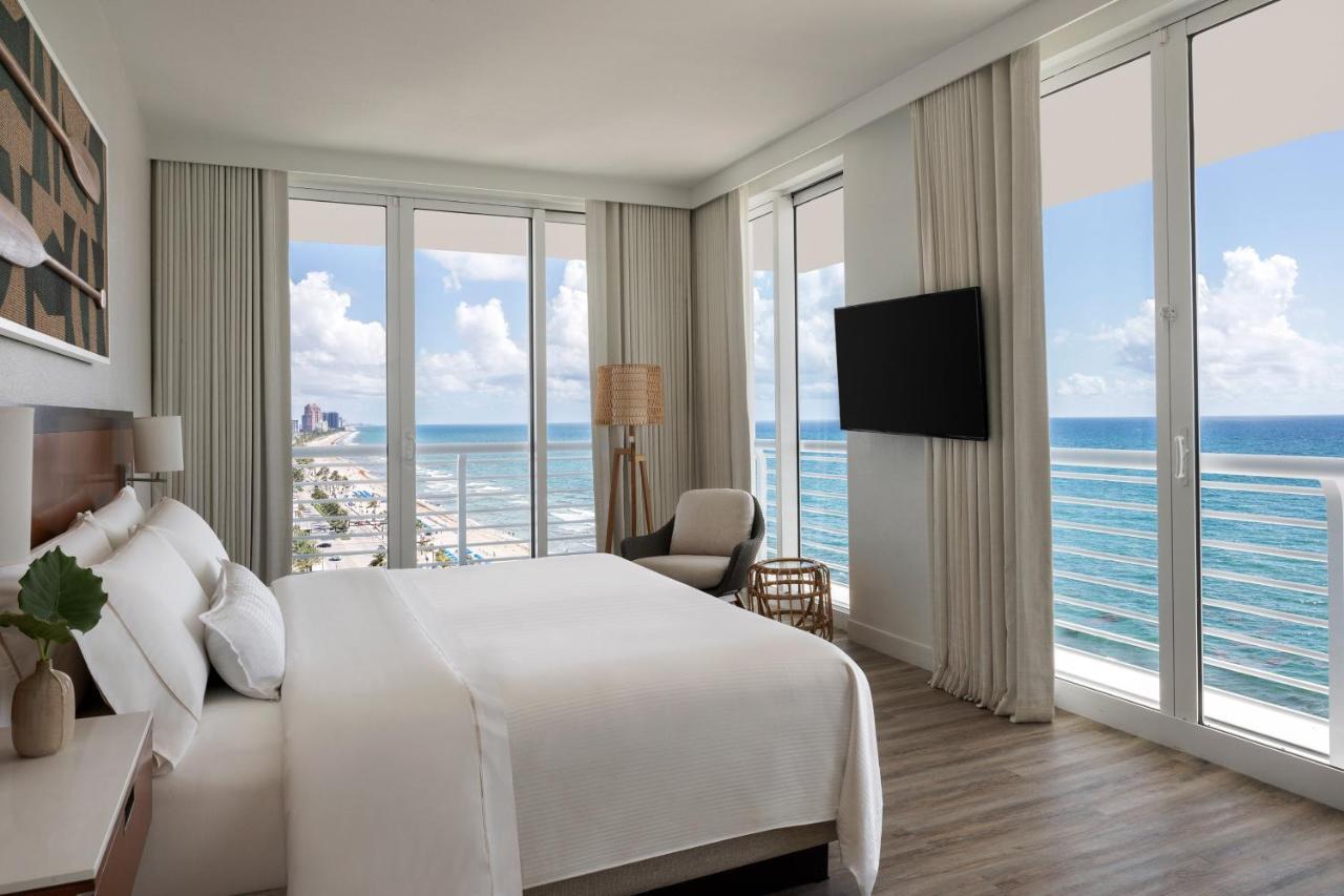 Hospitality Suite 1 King Ocean view Corner room